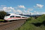 403 030-0  Göttingen  und 406 007-5  Hannover  am 08.08.2014 als ICE 104/504 (Basel SBB - Amsterdam Centraal/Köln Hbf) bei Kollmarsreute auf dem Weg zum nächsten Zwischenhalt in Offenburg.