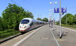 Der ICE3 aus Frankfurt am Main nach Brüssel-Süd(B) und kommt aus Richtung Köln und fährt durch Aachen-Rothe-Erde und fährt gleich in den Aachener-Hbf ein.