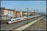 Am 09.03.2025 passierte der Tz 4652 „Arnhem“ (406 052-1, Eigentum: NS International) bei seiner Fahrt als ICE 625 von Essen nach Nürnberg die unterfränkische Residenzstadt Würzburg.