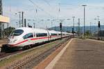 Einfahrt am 06.08.2015 von 406 510-8 (4610)  Frankfurt am Main  als ICE 504 (Basel SBB - Köln Hbf) zusammen mit 406 054-7 (4654) als ICE 104 (Basel SBB - Amsterdam Centraal) in den Badischen Bahnhof von Basel in Richtung Norden.