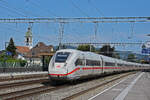 ICE 4 5812 014-9 durchfährt am 12.08.2024 den Bahnhof Rupperswil.