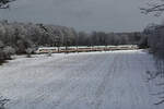 ICE 4 auf der Strecke München- Rosenheim am 3.1.25 bei Zorneding in hübscher Winterlandschaft.