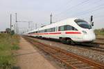 BR 411 (Tz 1191)  Salzburg  als ICE 1555 (Linie 50) von Frankfurt(Main)Hbf nach Dresden Hbf durchfährt den Bahnhof Neudietendorf an der Bahnstrecke Halle–Bebra.