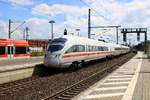 411 057 (Tz 1157  Innsbruck ) als ICE 1712 (Linie 28) von Berlin Südkreuz nach Hamburg-Altona durchfährt den Bahnhof Wittenberge auf der Bahnstrecke Berlin–Hamburg (KBS 204).