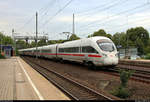 411 059/411 559 (Tz 1159  Passau ) als ICE 1748 (Linie 26) von Lüneburg nach Stralsund Hbf durchfährt den Bahnhof Schwarzenbek auf der Bahnstrecke Berlin–Hamburg (KBS 100).
[5.8.2019 | 14:06 Uhr]