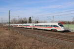 DB 411 065  Bad Oynhausen  als ICE 1555 von Wiesbaden Hbf nach Dresden Hbf, am 07.03.2025 in Erfurt-Azmannsdorf.