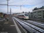 BR 411 082-1 ''Mainz'' mit dem 20 Minuten verspteten ICE 185 nach Zrich HB am 23.11.08 in Schaffhausen.