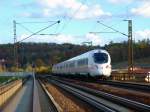 ICE von Dortmund Hbf nach Wien Westbahnhof berquert am 05.11.2009 die Donau bei Regensburg.