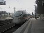 Hier 411 811-0  Berlin  als ICE1613 von Berlin Gesundbrunnen nach Mnchen Hbf., bei der Einfahrt am 6.3.2010 in Berlin Sdkreuz.