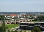 21.08.2011, ICE in Dresden auf der Marienbrcke in Richtung Bahnhof Dresden - Neustadt; Blick von Hochhaus der  Schsischen Zeitung 