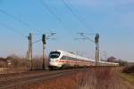 Hier ist ICE 1556 nach Wiesbaden Hbf am 06.03.13 bei Zeithain unterwegs.