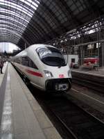 Ein ICE T steht am 20.06.13 in Frankfurt am Main Hbf 