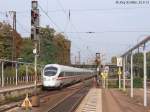 Ein ICE nach Berlin fhrt am 25.9.13 in Hanau Hbf ein.