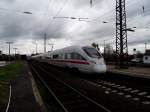 Ein ICE T steht am 07.11.13 in Hanau Hbf  