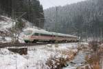 411 013-6  Hansestadt Stralsund  im Frankenwald bei Steinbach am 24.01.2015.