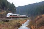 411 054-0  Sonneberg  bei Steinbach im Frankenwald am 03.12.2015.