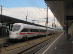 DB 411 013  Hansestadt Stralsund  als ICE 91 von Hamburg-Altona nach Wien Hbf, am 01.06.2016 in St.