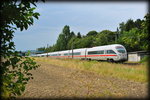 ICE 1684 von München Hbf über Leipzig Hbf nach Hamburg-Altona, in Zschortau am 21.07.2016.