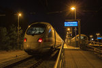 ICE Wien am frühen Abend am Bahnsteig 3 in Binz.