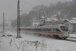 14. Dezember 2010, ICE  Erfurt  (Tz 1104) fährt als ICE 1606 München - Warnemünde durch Kronach