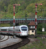 ICE-T und Formsignale -

... ein schöner Kontrast. Aufgenommen an der Bahnhofseinfahrt von Horb am Neckar. 02.05.2009 (M)