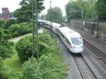 Nachschuss auf den ICE-T Br 415 als ICE 1559 Wiesbaden Hbf - Dresden Hbf der in wenigen Sekunden den Rhein berquert.