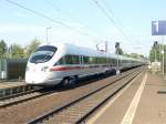 Doppeleinheit 411 / 415 von Dresden kommend in Richtung Saarbrcken fahrend durcheilt den Bahnhof Hnebach.