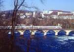 Ein unbekannter 415 bei Neuhausen am Rheinfall als Zug 185, 07.03.2000.