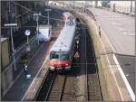 Ein Triebzug der BR 420 fhrt in den Hauptbahnhof von Wuppertal ein.