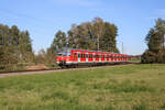 DB 420 474-9 erreicht in Kürze den Bahnhof Erdweg auf seiner Fahrt als S2 von Dachau nach Altomünster.