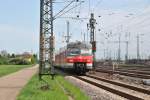 Hier ist ET 420 321-2 bei der Einfahrt in den Bahnhof von Mainz Bischofsheim. Im hintergrund sieh man den Gbf von Bischofsheim. Aufgenommen am 30.04.2012.