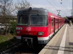 420 308-9 steht als S9 in Hanau Hbf am 29.04.13