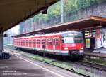 S-Bahn 420 675-1 wartet auf die Weiterfahrt in Wuppertal-Hbf.