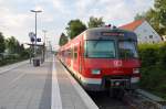 420 476 - 4 ist am 28.06. 2015 auf dem Bahnsteig am Bahnhof Altomünster abgestellt, ein eher seltener Anblick. 