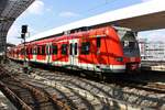 423 252-6 verlässt am 25.05.2019 als S6 von Köln Nippes nach Düsseldorf Hauptbahnhof den Kölner Hauptbahnhof.