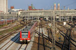 DB Regio 423 058 + 423 xxx // München Hbf (baubedingte Umleitung) // 15.