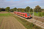 DB 423 149-4 erreicht Pulling als S1 von Freising nach Leuchtenbergring. (29.09.2023)