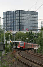 DB Regio 423 451 + 423 392 // Eschborn Süd // 9. Juli 2012