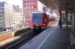 Am 03.04.2005 hatte 423 293-0 Dienst auf der S11 nach Dsseldorf Wehrhan, und fuhr noch eine Stunde vor seinem Zielpunkt in den Bahnhof von Kln Hansaring ein.