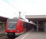 423 533 steht als S3 nach Backnang abfahrtbereit in Bad Cannstatt. (Frhling 2013)