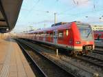 Nach Personalwechsel Ausfahrt 423 615-4  und 423 115-5 aus den Bahnhof Nürnberg am 11. November 2015.