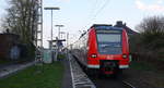 Ein Nachschuss von der Rhein Niers Bahn (RB33) kommt aus Aachen-Hbf nach Duisburg-Hbf und kamm aus Richtung