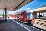 425 815-8 fährt als S3 38427 (Bruchsal - Germersheim - Speyer Hbf - Ludwigshafen (Rhein) Hbf - Heidelberg Hbf - Bad Schönborn Süd) in Mannheim Hbf ein.