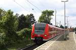 # Roisdorf 49
Die 425 104 von DB Regio NRW aus Köln-Nippes kommend durch Roisdorf bei Bornheim in Richtung Bonn/Koblenz.

Roisdorf
01.05.2018