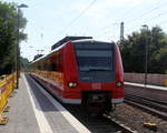 Die Rhein Niers Bahn (RB33) aus Aachen-Hbf nach Duisburg-Hbf und kommt aus Richtung Aachen-West,Laurensberg,Richterich, und hält in Kohlscheid und fährt in Richtung Herzogenrath,Mönchengladbach.
Aufgenommen von Bahnsteig 1 in Kohlscheid. 
Bei Sommerwetter am Nachmittag vom 23.8.2019.