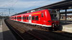 425 003-1 steht mit der S-Bahn Mittelelbe am 04.09.2018 im Bahnhof Wittenberge 