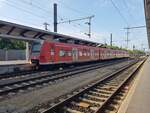 DB 425 611-1 als Tfzf Richtung Eisenach, am 24.09.2022 in Erfurt Hbf.