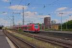 425 646-7 auf der Sonderlinie EM 2024 im Oberhausener Hauptbahnhof (28.06.2024)