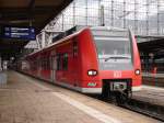 BR 425 016-3 nach Treysa. Dieser Zug besteht aus 3 triebzgen. Die ersten beiden fahren nach Treysa und der dritte nach Dillenburg. Abfahrt beider Zugteile aus Frankfurt am Main Hbf um 15:52