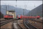 Zwei 425er sind unterwegs nach Ulm Hbf. Aufgenommen bei der Einfahrt in Gesilingen/Steige. Mrz 2008.